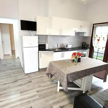 度假居 Blanca Apartment, Garden View 2 Bedrooms 阿德耶