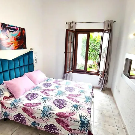 Blanca Apartment, Garden View 2 Bedrooms * 아데제