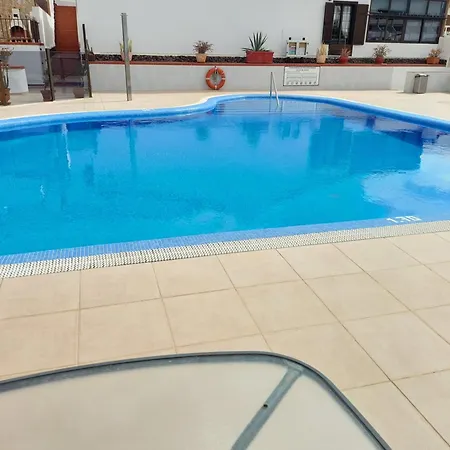 Blanca Apartment, Garden View 2 Bedrooms * 아데제